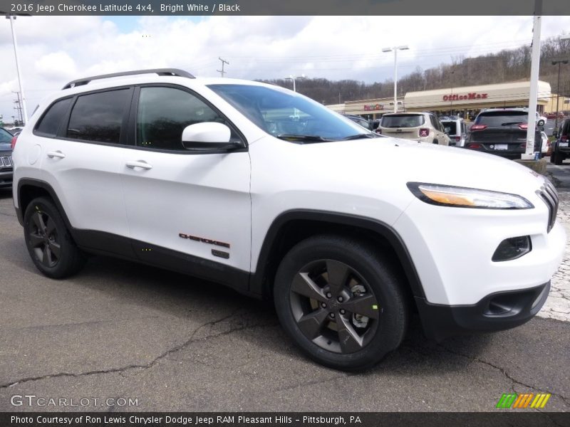 Bright White / Black 2016 Jeep Cherokee Latitude 4x4