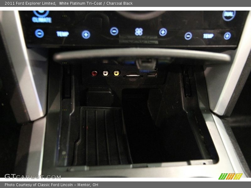 White Platinum Tri-Coat / Charcoal Black 2011 Ford Explorer Limited