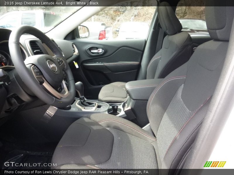 Bright White / Black 2016 Jeep Cherokee Latitude 4x4