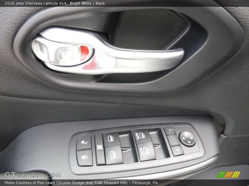 Bright White / Black 2016 Jeep Cherokee Latitude 4x4