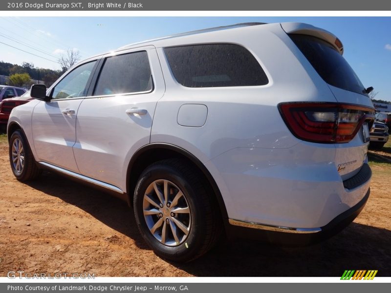 Bright White / Black 2016 Dodge Durango SXT