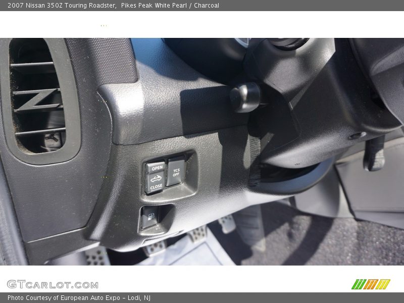 Pikes Peak White Pearl / Charcoal 2007 Nissan 350Z Touring Roadster