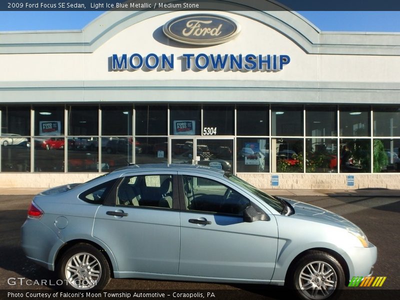 Light Ice Blue Metallic / Medium Stone 2009 Ford Focus SE Sedan