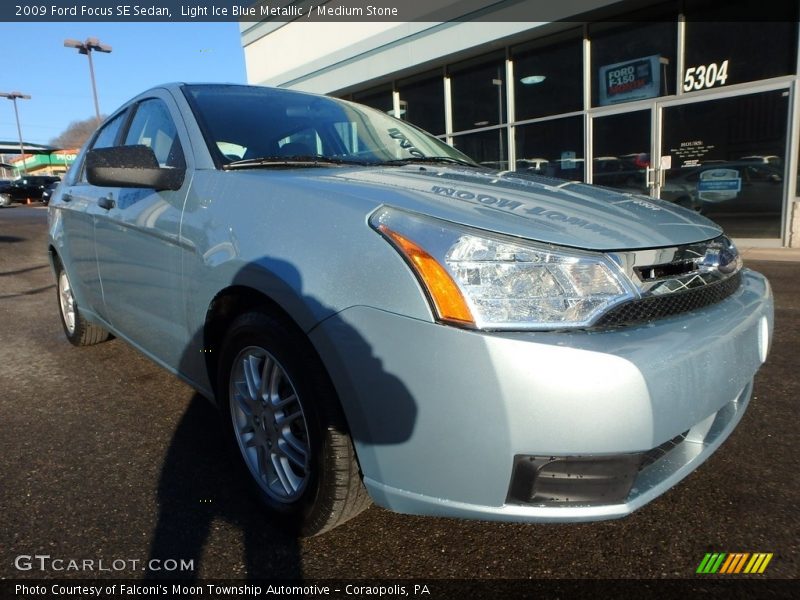 Light Ice Blue Metallic / Medium Stone 2009 Ford Focus SE Sedan