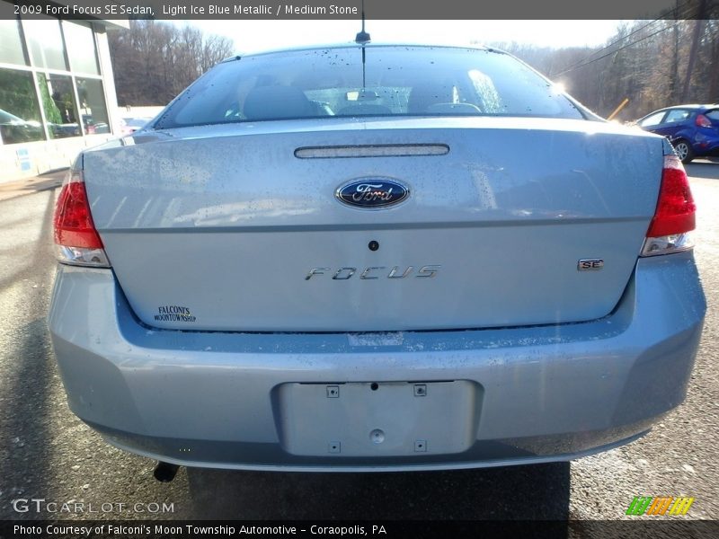 Light Ice Blue Metallic / Medium Stone 2009 Ford Focus SE Sedan