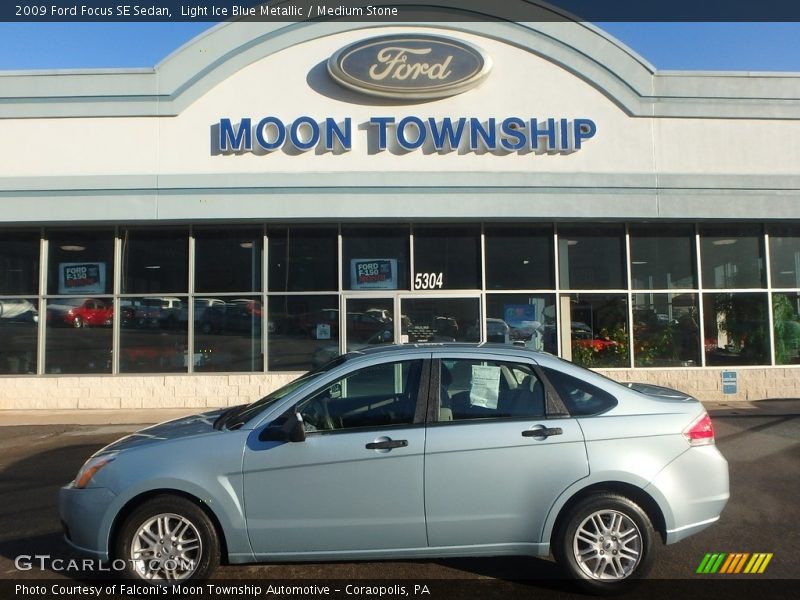 Light Ice Blue Metallic / Medium Stone 2009 Ford Focus SE Sedan