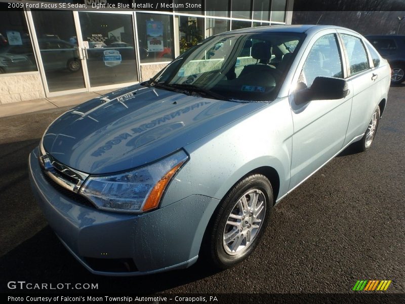 Light Ice Blue Metallic / Medium Stone 2009 Ford Focus SE Sedan