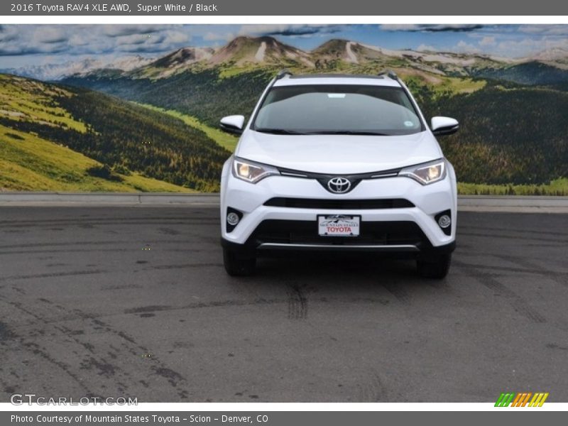 Super White / Black 2016 Toyota RAV4 XLE AWD
