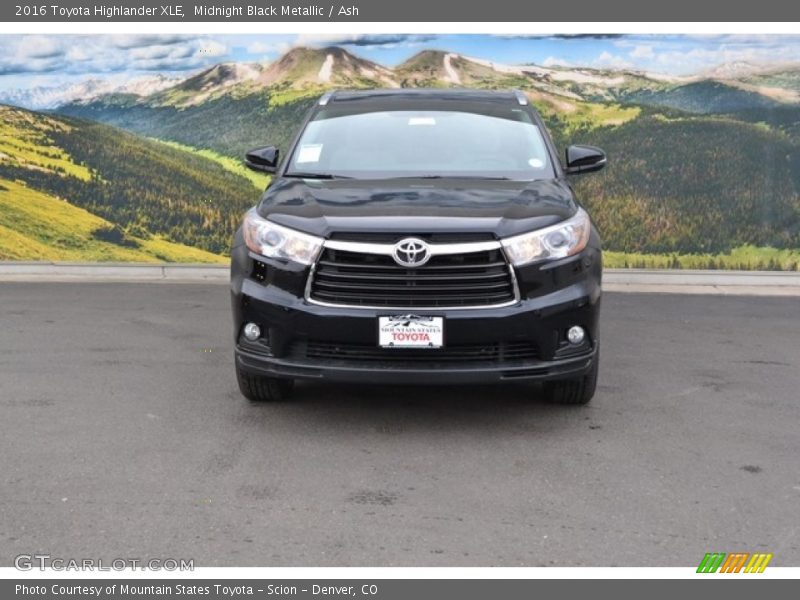 Midnight Black Metallic / Ash 2016 Toyota Highlander XLE