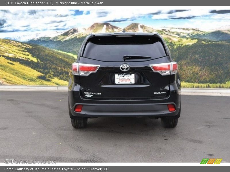 Midnight Black Metallic / Ash 2016 Toyota Highlander XLE