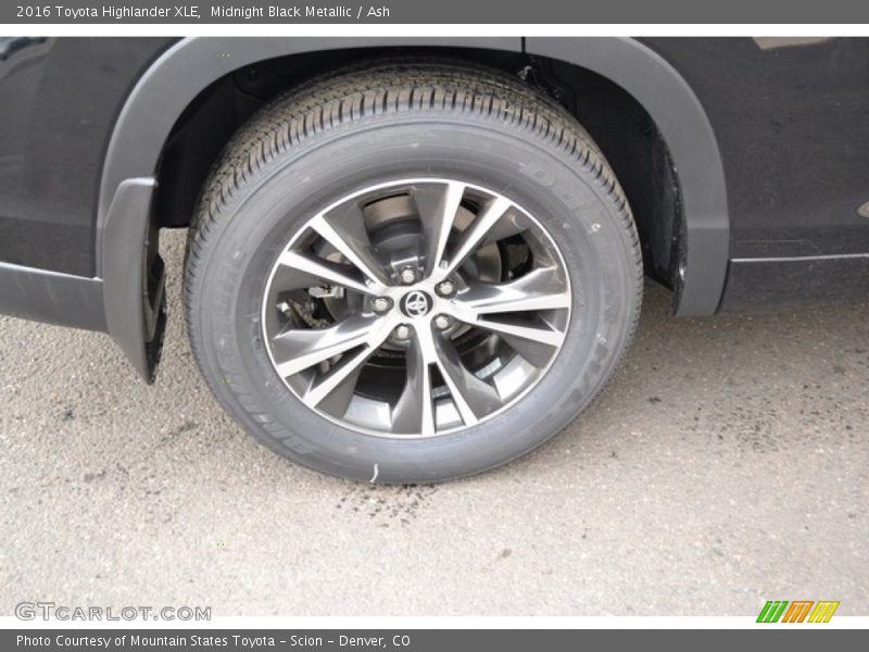 Midnight Black Metallic / Ash 2016 Toyota Highlander XLE