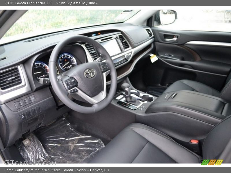 Silver Sky Metallic / Black 2016 Toyota Highlander XLE