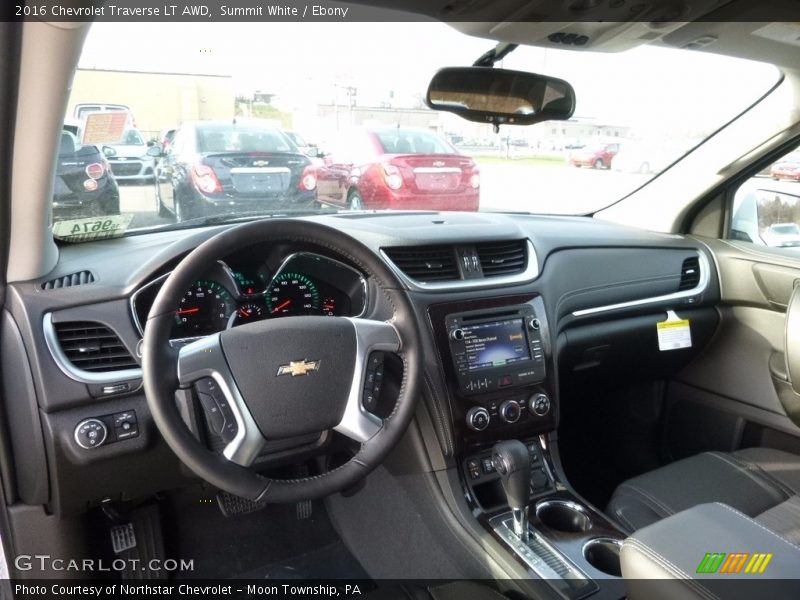 Summit White / Ebony 2016 Chevrolet Traverse LT AWD