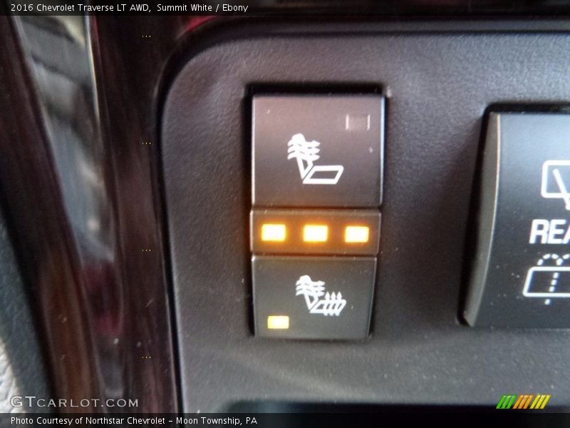 Summit White / Ebony 2016 Chevrolet Traverse LT AWD
