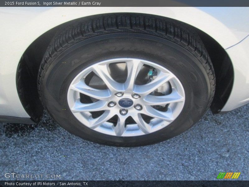 Ingot Silver Metallic / Earth Gray 2015 Ford Fusion S