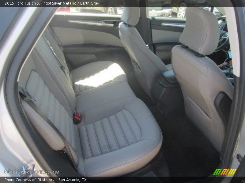 Ingot Silver Metallic / Earth Gray 2015 Ford Fusion S