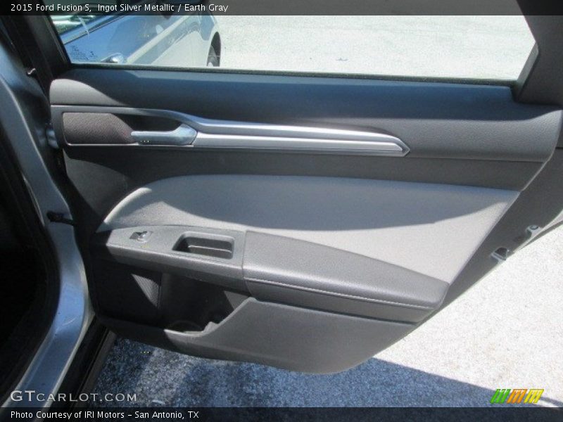 Ingot Silver Metallic / Earth Gray 2015 Ford Fusion S