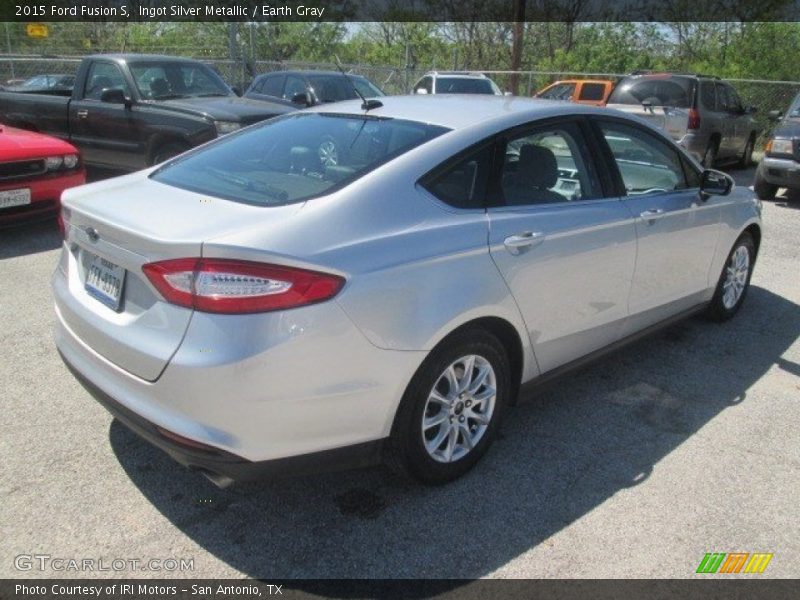 Ingot Silver Metallic / Earth Gray 2015 Ford Fusion S