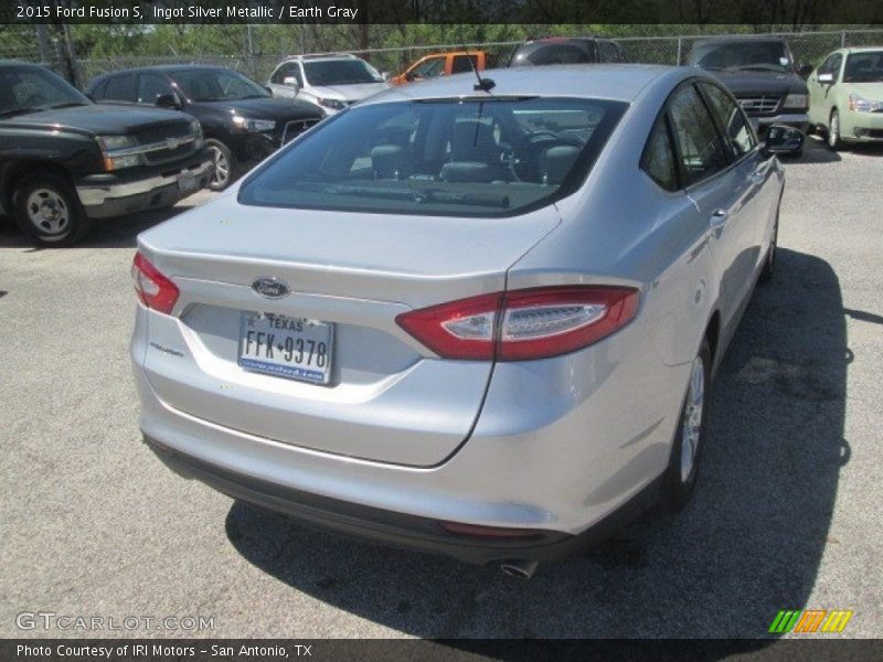 Ingot Silver Metallic / Earth Gray 2015 Ford Fusion S