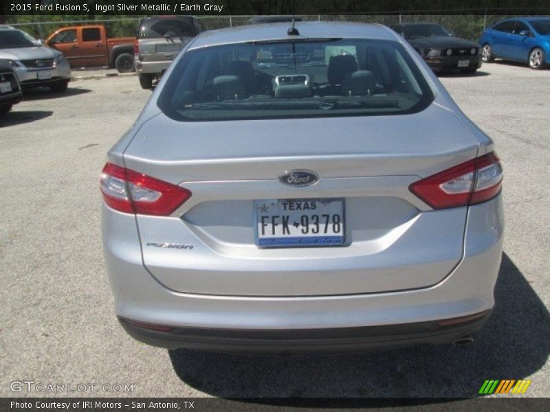 Ingot Silver Metallic / Earth Gray 2015 Ford Fusion S