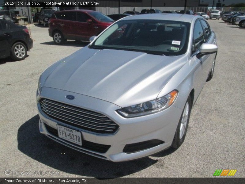 Ingot Silver Metallic / Earth Gray 2015 Ford Fusion S