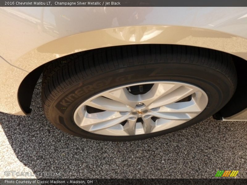 Champagne Silver Metallic / Jet Black 2016 Chevrolet Malibu LT