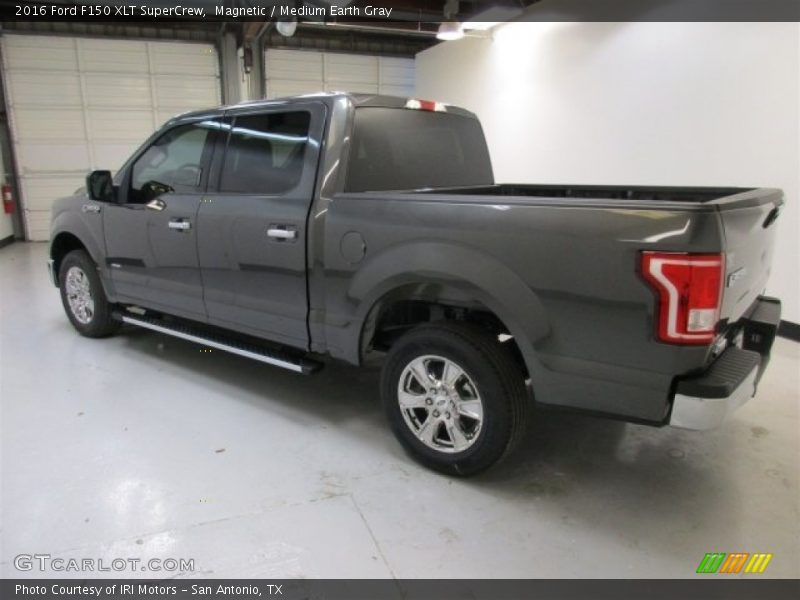Magnetic / Medium Earth Gray 2016 Ford F150 XLT SuperCrew