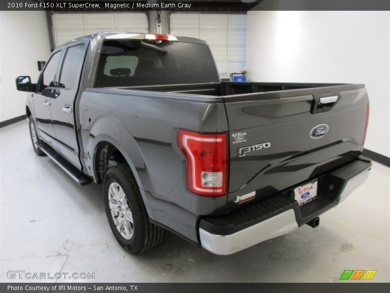 Magnetic / Medium Earth Gray 2016 Ford F150 XLT SuperCrew