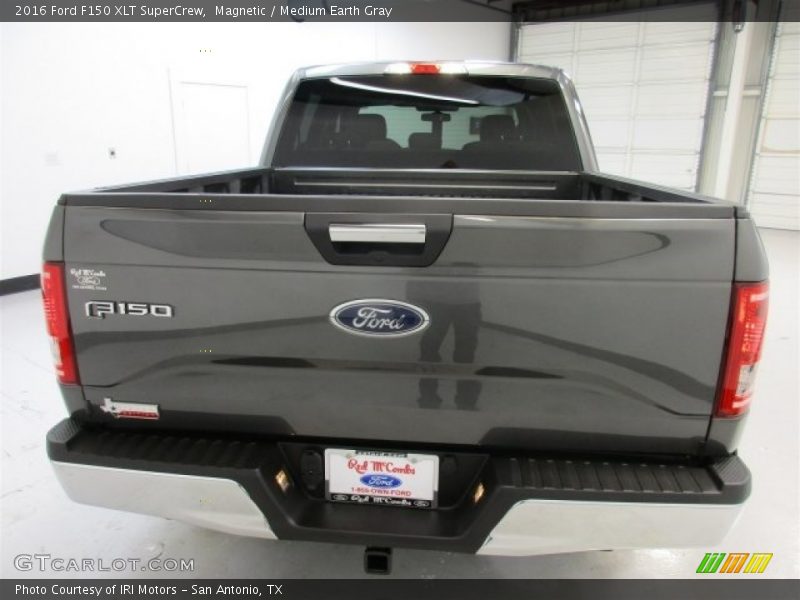 Magnetic / Medium Earth Gray 2016 Ford F150 XLT SuperCrew
