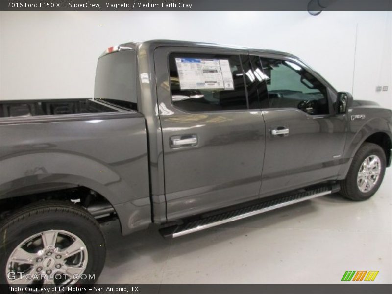 Magnetic / Medium Earth Gray 2016 Ford F150 XLT SuperCrew