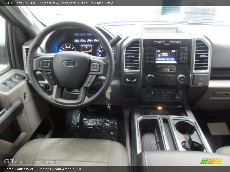 Magnetic / Medium Earth Gray 2016 Ford F150 XLT SuperCrew