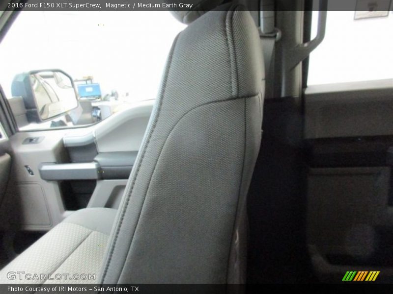 Magnetic / Medium Earth Gray 2016 Ford F150 XLT SuperCrew