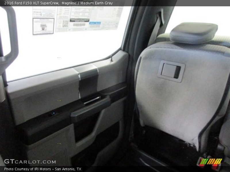 Magnetic / Medium Earth Gray 2016 Ford F150 XLT SuperCrew