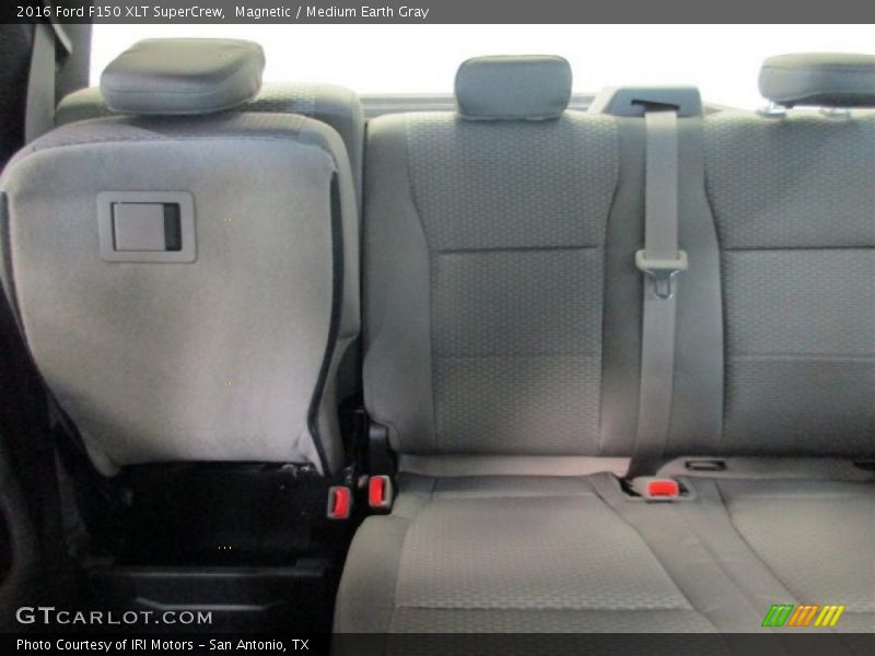 Magnetic / Medium Earth Gray 2016 Ford F150 XLT SuperCrew
