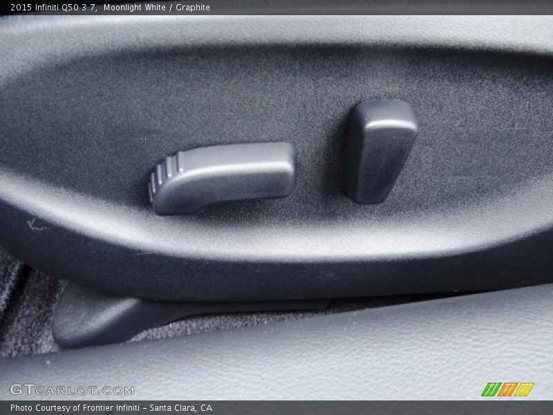 Moonlight White / Graphite 2015 Infiniti Q50 3.7