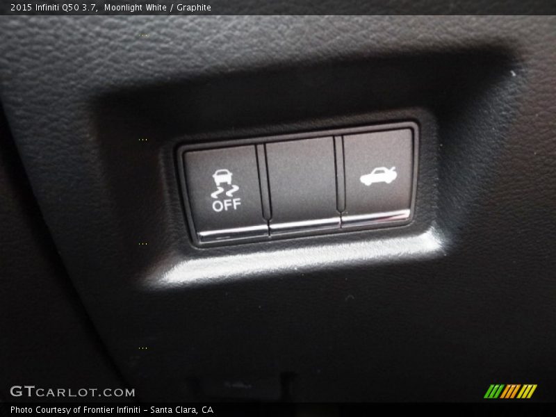Moonlight White / Graphite 2015 Infiniti Q50 3.7