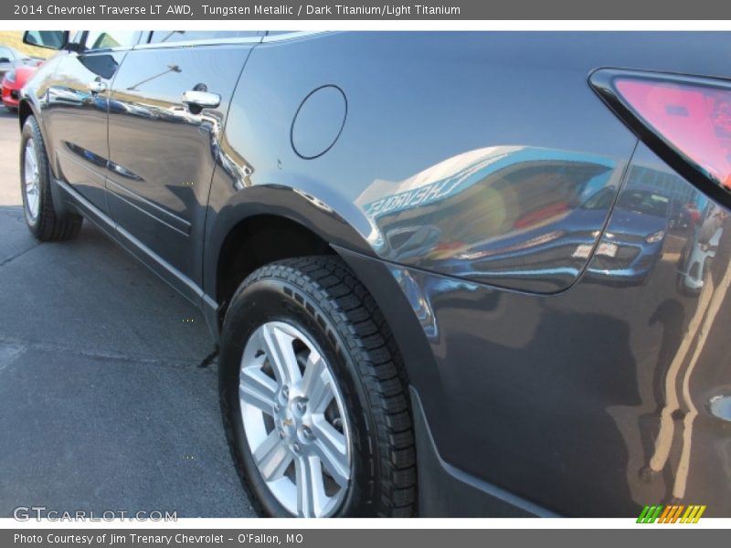 Tungsten Metallic / Dark Titanium/Light Titanium 2014 Chevrolet Traverse LT AWD
