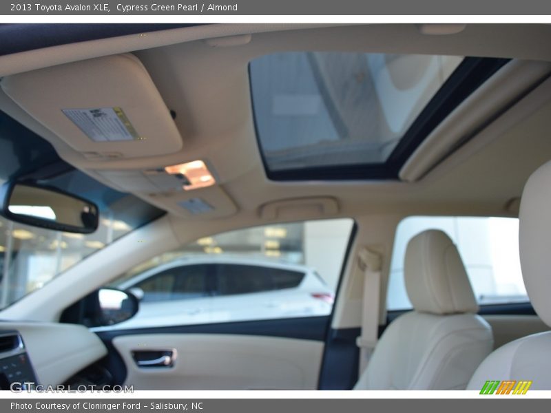 Cypress Green Pearl / Almond 2013 Toyota Avalon XLE