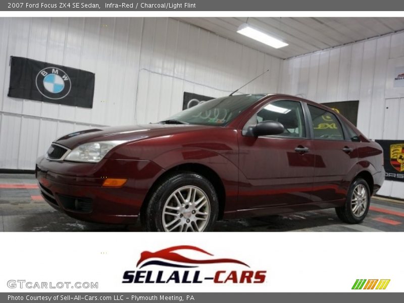 Infra-Red / Charcoal/Light Flint 2007 Ford Focus ZX4 SE Sedan