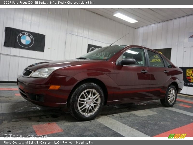 Infra-Red / Charcoal/Light Flint 2007 Ford Focus ZX4 SE Sedan