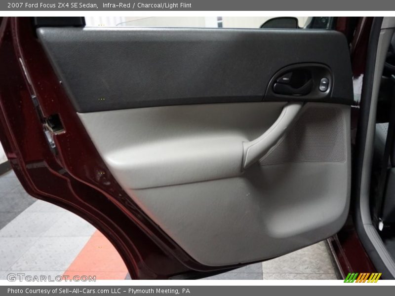 Infra-Red / Charcoal/Light Flint 2007 Ford Focus ZX4 SE Sedan