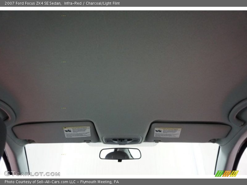 Infra-Red / Charcoal/Light Flint 2007 Ford Focus ZX4 SE Sedan