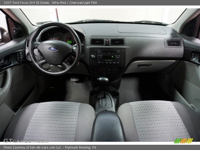 Infra-Red / Charcoal/Light Flint 2007 Ford Focus ZX4 SE Sedan