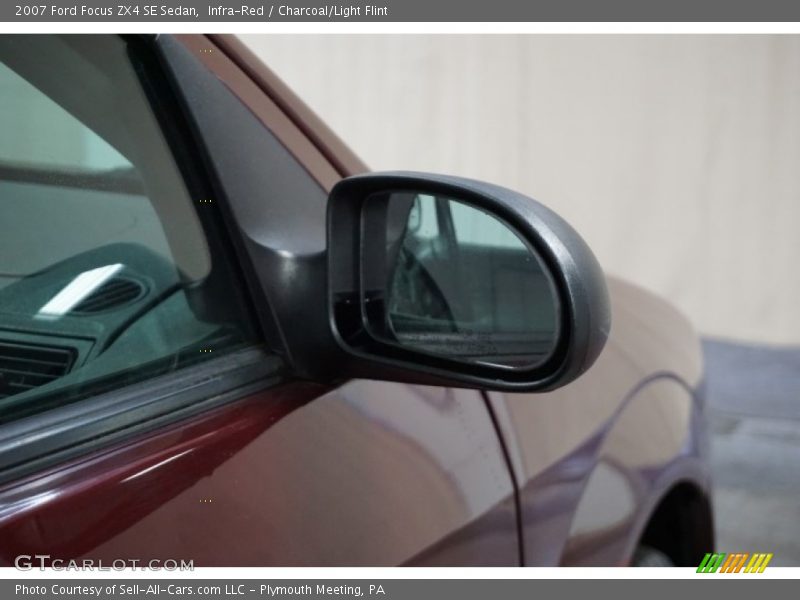 Infra-Red / Charcoal/Light Flint 2007 Ford Focus ZX4 SE Sedan