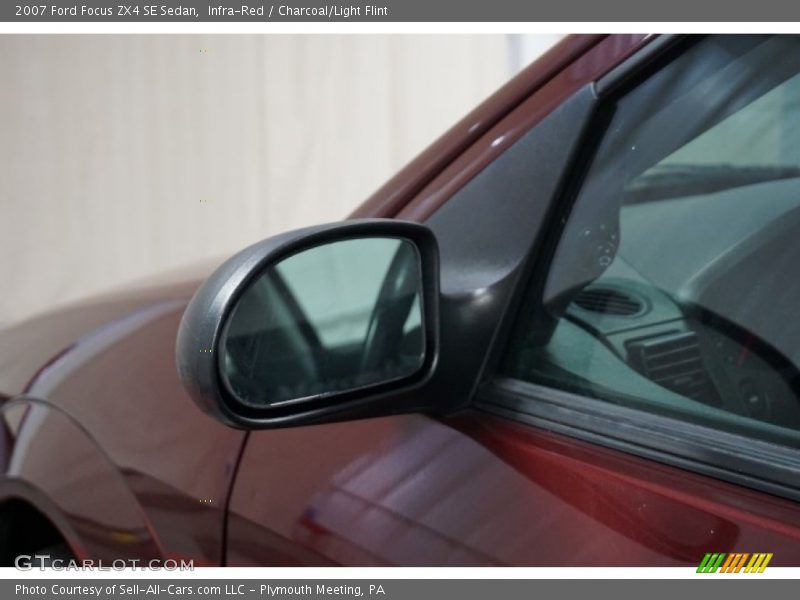 Infra-Red / Charcoal/Light Flint 2007 Ford Focus ZX4 SE Sedan