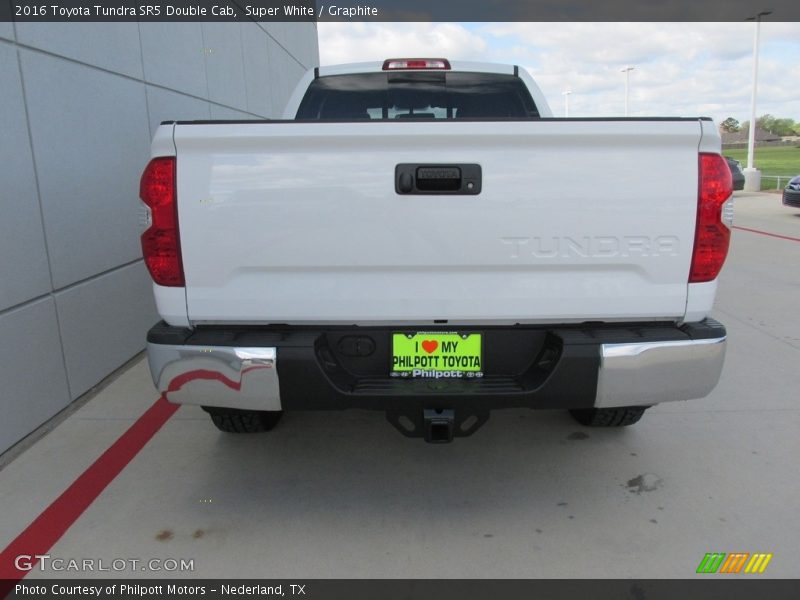 Super White / Graphite 2016 Toyota Tundra SR5 Double Cab