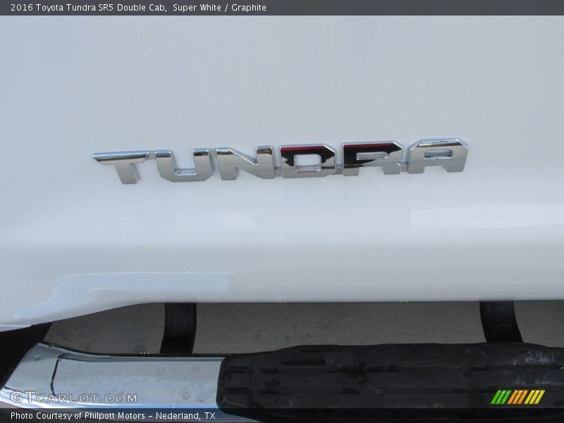 Super White / Graphite 2016 Toyota Tundra SR5 Double Cab