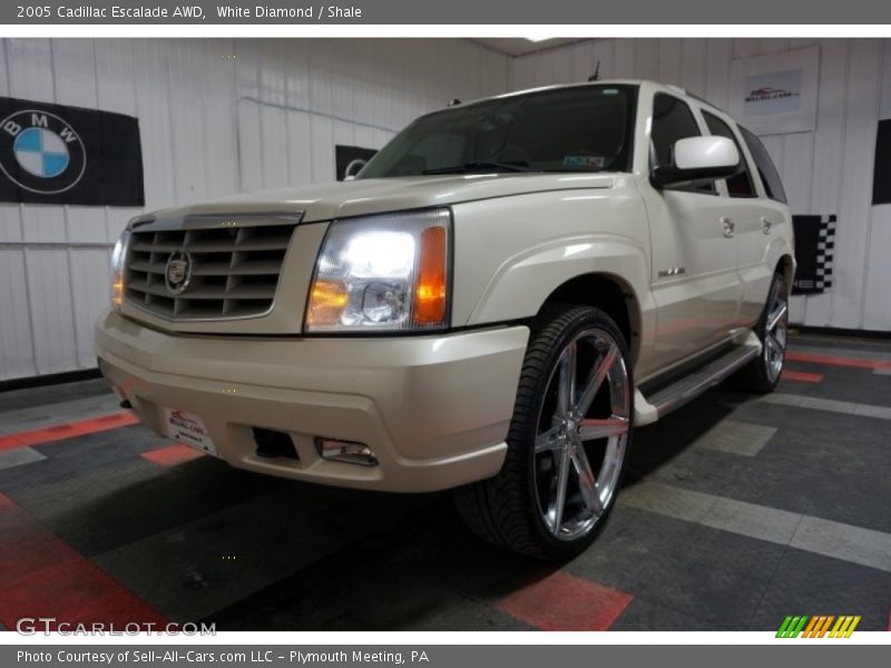 White Diamond / Shale 2005 Cadillac Escalade AWD