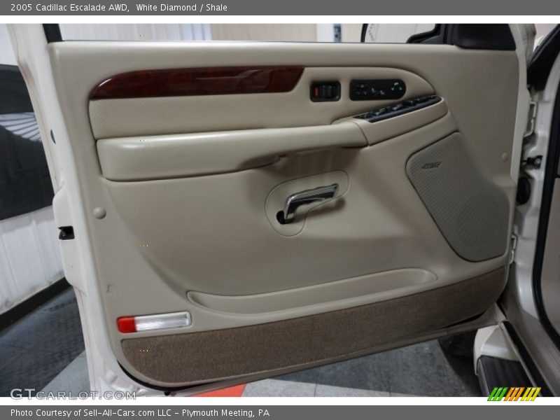 White Diamond / Shale 2005 Cadillac Escalade AWD