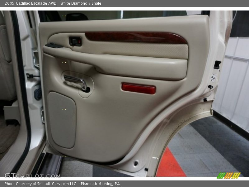 White Diamond / Shale 2005 Cadillac Escalade AWD
